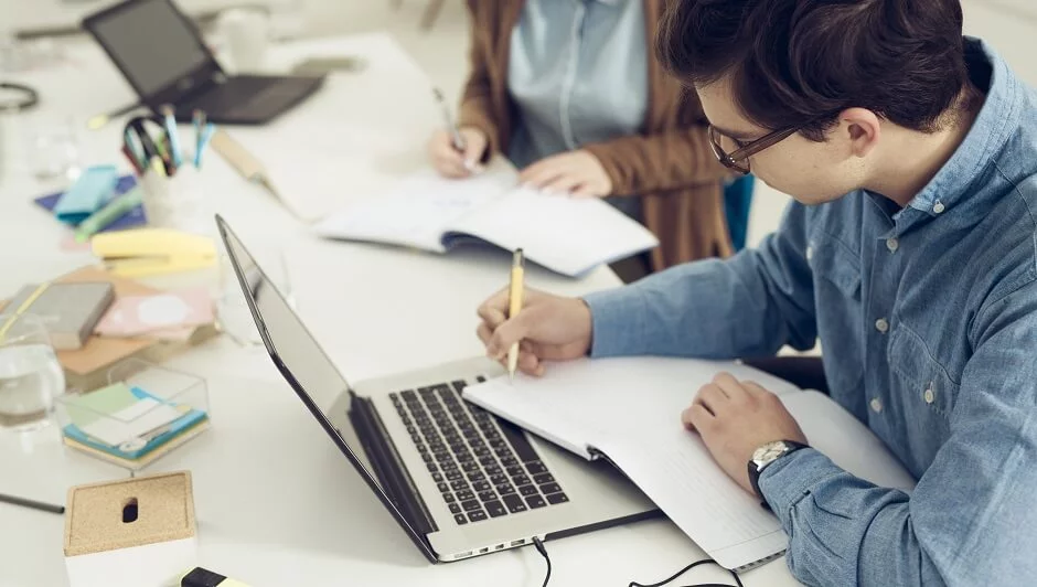 Estagiários: Saiba quais os seus direitos dentro da empresa